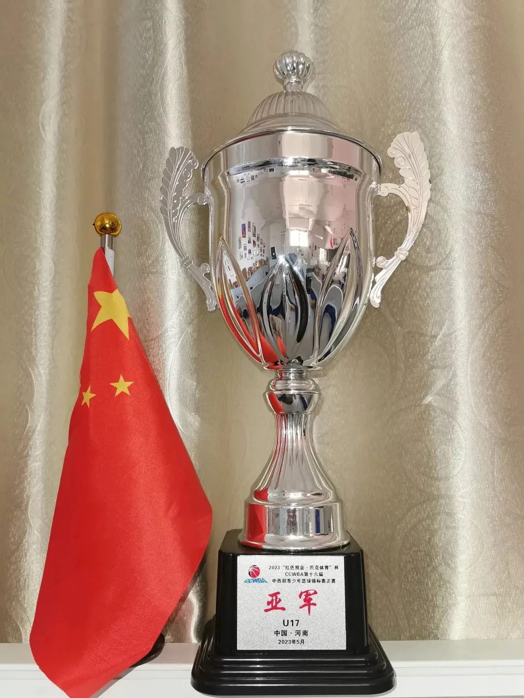 刻苦训练篮球时如何避免受伤的建议_0